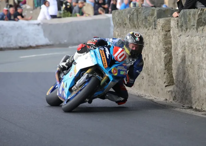 Framed Print : Sam West (BMW) 2018 Southern 100 Framed Print : Sam West (BMW) 2018 Southern 100