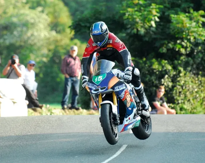 Framed Print : Sam West (Suzuki) 2016 Lightweight TT Framed Print : Sam West (Suzuki) 2016 Lightweight TT