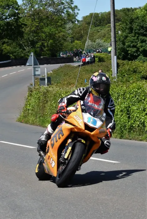 Framed Print : Sam West (Yamaha) 2019 Supersport TT Framed Print : Sam West (Yamaha) 2019 Supersport TT