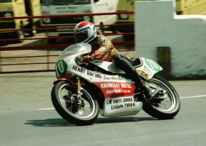 Framed Print : Sammy Henry (Yamaha) 1984 Junior TT Framed Print : Sammy Henry (Yamaha) 1984 Junior TT
