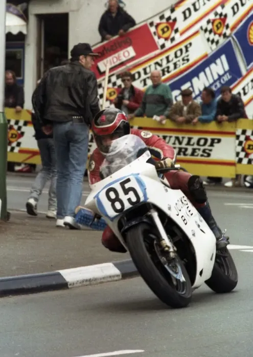 Framed Print : Sandy Berwick (Suzuki) 1989 Formula One TT Framed Print : Sandy Berwick (Suzuki) 1989 Formula One TT