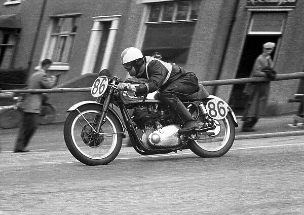 Sandy Bowie (BSA) 1954 Junior Manx Grand Prix