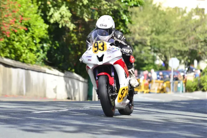 Framed Print : Sarah Boyes (Yamaha) 2014 Senior Manx Grand Prix