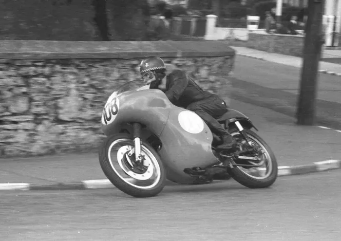 Framed Print : Selwyn Griffiths (AJS) 1963 Junior Manx Grand Prix Framed Print : Selwyn Griffiths (AJS) 1963 Junior Manx Grand Prix
