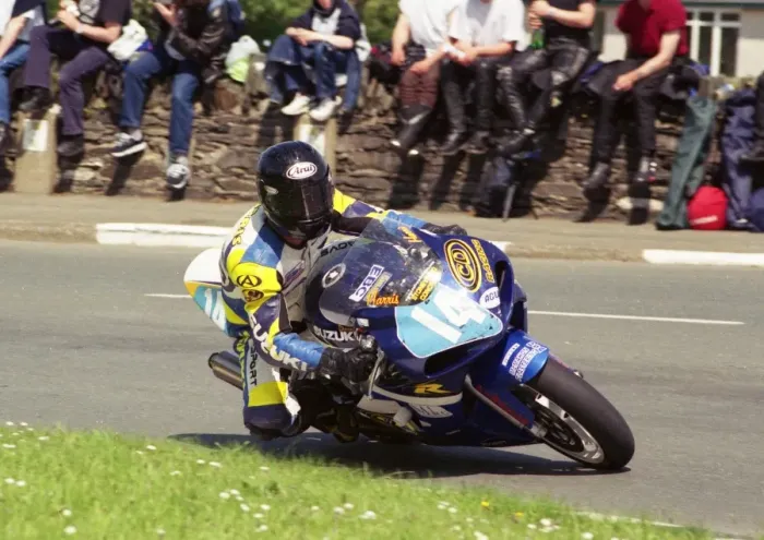 Framed Print : Shaun Harris (Suzuki) 2002 Junior 600 TT Framed Print : Shaun Harris (Suzuki) 2002 Junior 600 TT