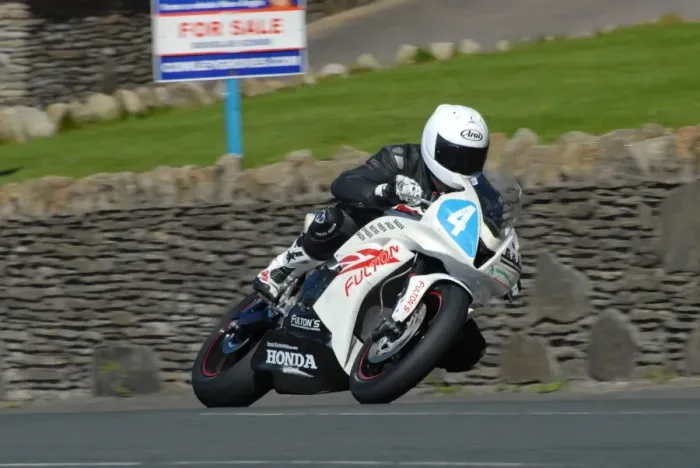 Framed Print : Si Fulton (Honda) 2007 Junior Manx Grand Prix