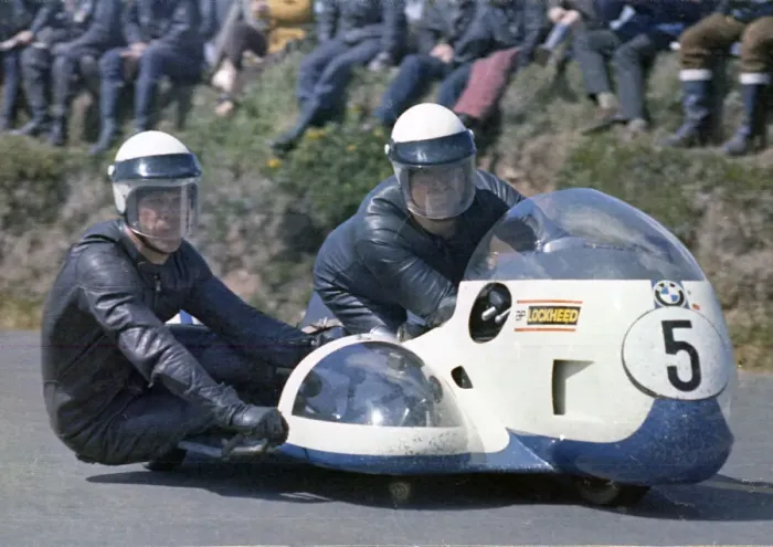 Framed Print : Siegfried Schauzu & Wolfgang Kalauch (BMW) 1972 500 Sidecar TT Framed Print : Siegfried Schauzu & Wolfgang Kalauch (BMW) 1972 500 Sidecar TT