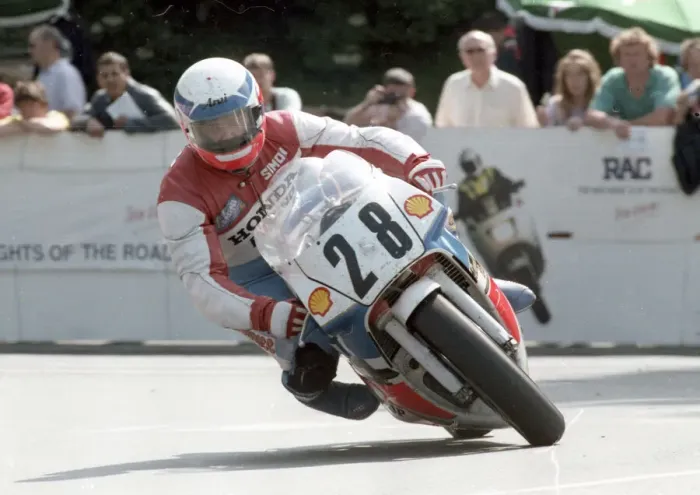 Framed Print : Simon Beck (Honda) 1992 Senior TT Framed Print : Simon Beck (Honda) 1992 Senior TT