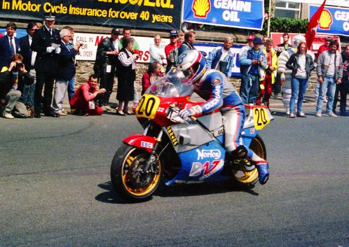 Framed Print : Simon Buckmaster (Norton) 1988 Senior TT Framed Print : Simon Buckmaster (Norton) 1988 Senior TT