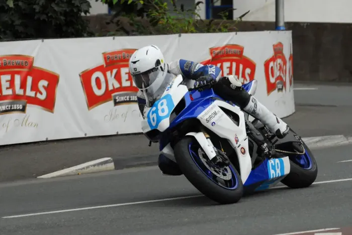 Framed Print : Simon Gardner (Yamaha) 2012 Junior Manx Grand Prix