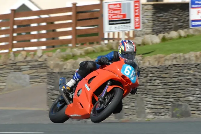 Framed Print : Simon Mara (Yamaha) 2007 Junior Manx Grand Prix
