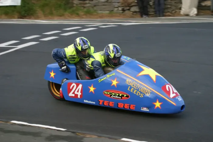 Framed Print : Simon Neary & Stuart Bond (Baker Yamaha) 2005 Sidecar TT Framed Print : Simon Neary & Stuart Bond (Baker Yamaha) 2005 Sidecar TT