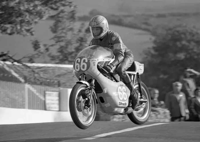 Framed Print : Bill Simpson (Yamaha) 1975 Lightweight TT