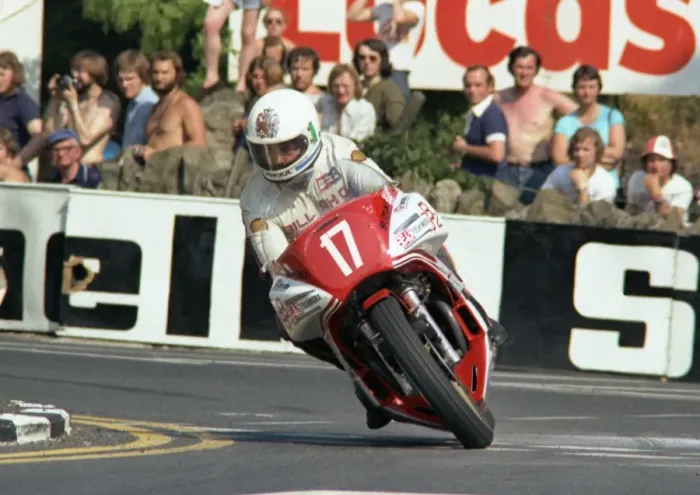 Framed Print : Bill Smith (Bimota Suzuki) at Quarter Bridge; 1978 Formula One TT Framed Print : Bill Smith (Bimota Suzuki) at Quarter Bridge; 1978 Formula One TT