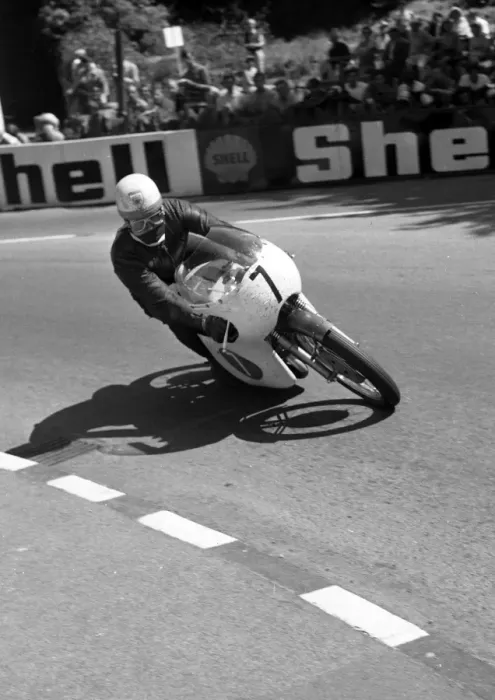 Framed Print : Bill Smith (Kawasaki) 1968 Lightweight TT Framed Print : Bill Smith (Kawasaki) 1968 Lightweight TT