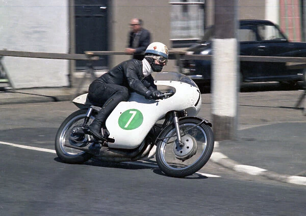 Bill Smith (Kawasaki) 1968 Lightweight TT