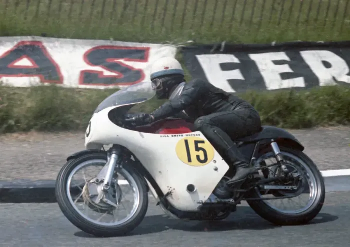 Framed Print : Bill Smith (Matchless) 1967 Senior TT Framed Print : Bill Smith (Matchless) 1967 Senior TT