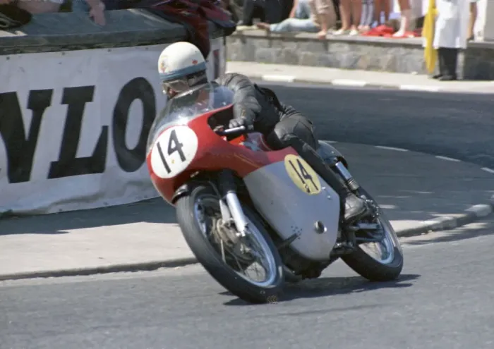 Framed Print : Bill Smith (Matchless) 1968 Senior TT Framed Print : Bill Smith (Matchless) 1968 Senior TT