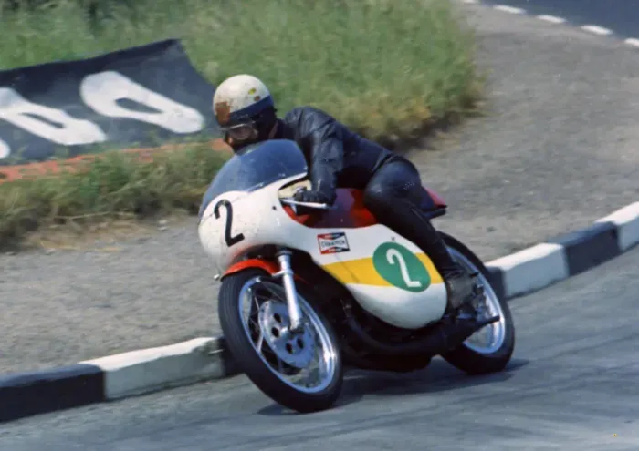 Framed Print : Bill Smith (Yamaha) 1970 Lightweight TT