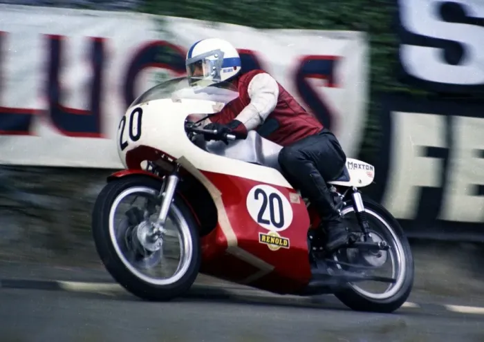 Framed Print : Bill Smith (Yamaha) 1974 Formula 750 TT Framed Print : Bill Smith (Yamaha) 1974 Formula 750 TT