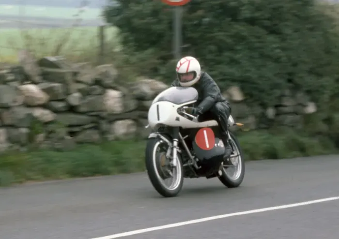 Framed Print : Bill Snelling (Velocette Metisse) 1978 Newcomers Manx Grand Prix Framed Print : Bill Snelling (Velocette Metisse) 1978 Newcomers Manx Grand Prix