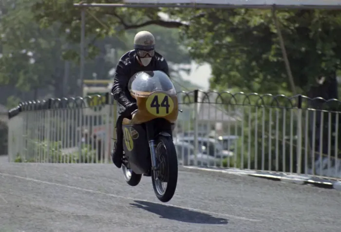Framed Print : Stan Woods (Norton) on Ballaugh Bridge 1970 Senior TT Framed Print : Stan Woods (Norton) on Ballaugh Bridge 1970 Senior TT