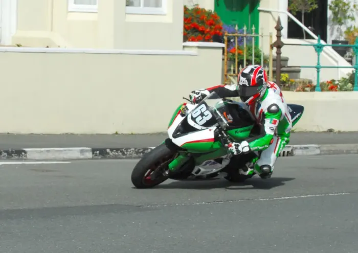 Framed Print : Stephen Carmichael (Kawasaki) 2016 Junior Manx Grand Prix Framed Print : Stephen Carmichael (Kawasaki) 2016 Junior Manx Grand Prix