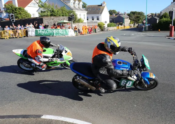 Framed Print : Stephen Haddow (Kawasaki) and David Jones (Kawasaki) 2018 Southern 100 Framed Print : Stephen Haddow (Kawasaki) and David Jones (Kawasaki) 2018 Southern 100