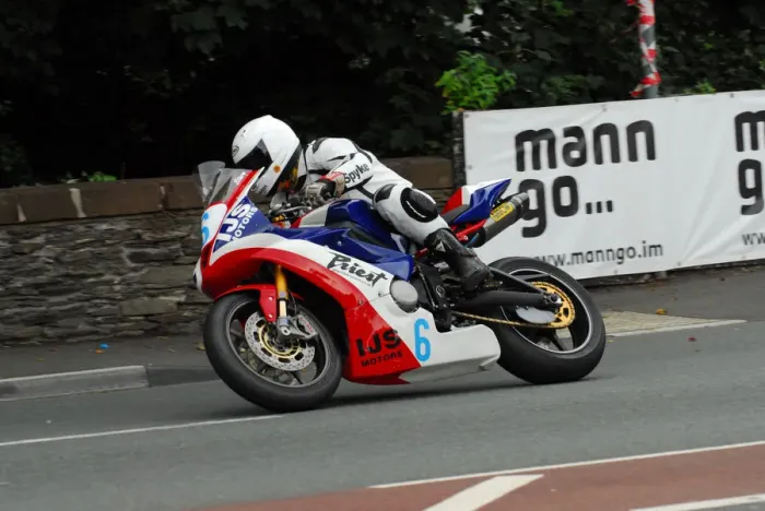 Framed Print : Stephen Harper (Triumph) 2013 Junior Manx Grand Prix Framed Print : Stephen Harper (Triumph) 2013 Junior Manx Grand Prix