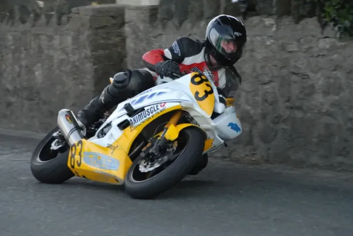 Framed Print : Stephen McIlvenna (Yamaha) 2009 Southern 100 Framed Print : Stephen McIlvenna (Yamaha) 2009 Southern 100