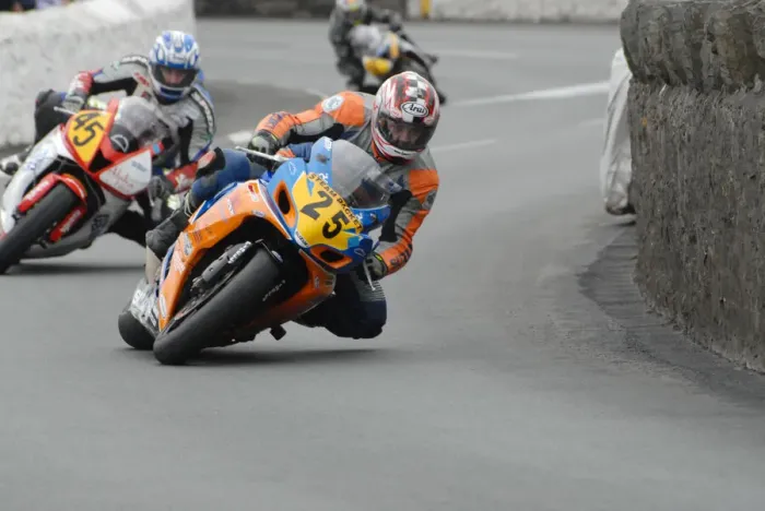 Framed Print : Stephen Oates (Suzuki) 2007 Southern 100 Framed Print : Stephen Oates (Suzuki) 2007 Southern 100