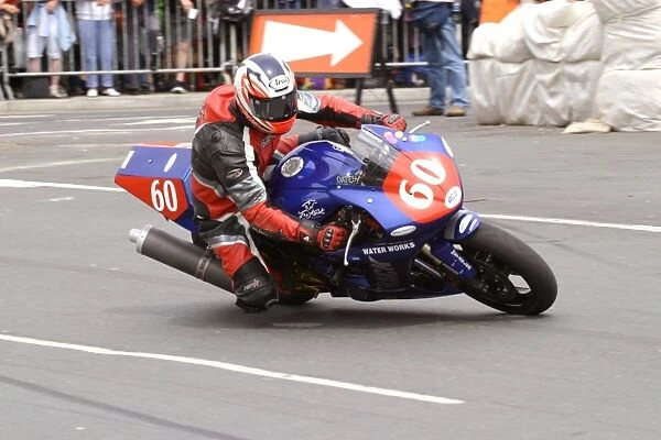 Stephen Oates (Yamaha) 2004 Production 1000 TT