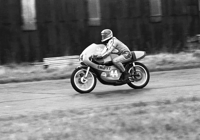 Framed Print : Stephen Snuffy Davies (Yamaha) 1975 Jurby Airfield Framed Print : Stephen Snuffy Davies (Yamaha) 1975 Jurby Airfield