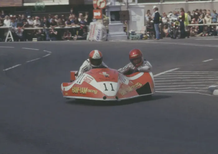 Framed Print : Steve Abbott & Shaun Smith (Ham-Yam) 1982 Sidecar TT Framed Print : Steve Abbott & Shaun Smith (Ham-Yam) 1982 Sidecar TT