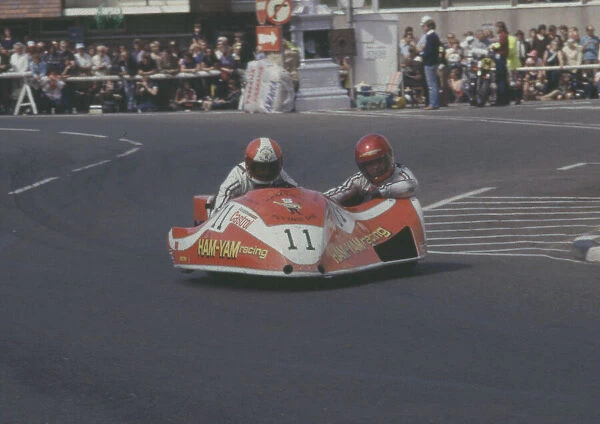 Steve Abbott & Shaun Smith (Ham-Yam) 1982 Sidecar TT