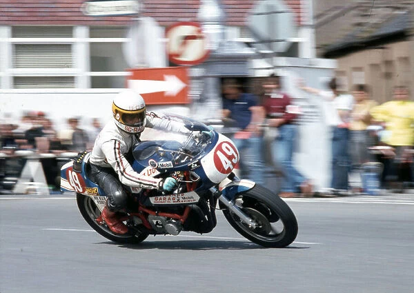 Steve Carbutt (Suzuki) 1983 Formula One TT