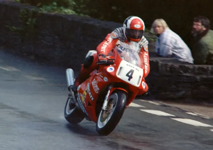 Framed Print : Steve Cull (Ducati) 1990 Senior TT Framed Print : Steve Cull (Ducati) 1990 Senior TT