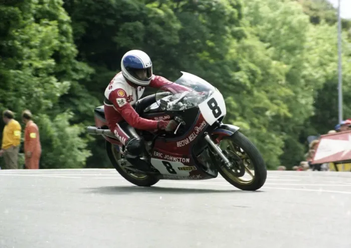 Framed Print : Steve Cull (Suzuki) 1982 Classsic TT Framed Print : Steve Cull (Suzuki) 1982 Classsic TT