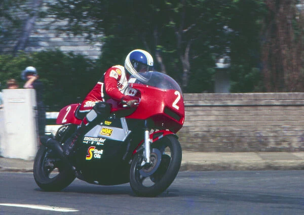 Steve Cull (Suzuki) 1982 Formula One TT