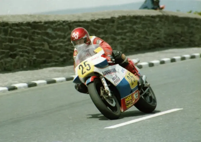 Framed Print : Steve Cull (Suzuki) 1984 Senior TT Framed Print : Steve Cull (Suzuki) 1984 Senior TT