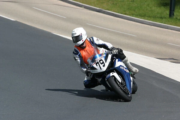 Steve Henegan (Honda) 2009 Superbike TT