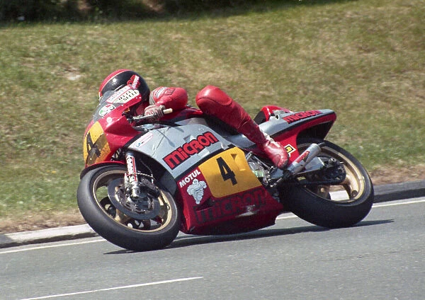 Steve Henshaw (Suzuki) 1988 Senior TT