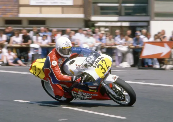 Framed Print : Steve Hislop (Honda) 1988 Senior TT