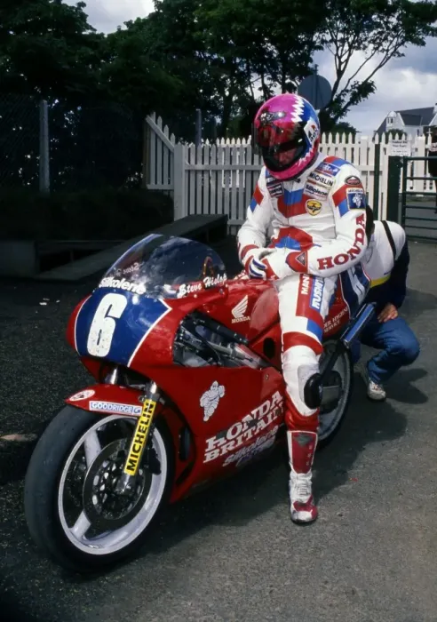Framed Print : Steve Hislop (Honda) 1990 Junior TT Framed Print : Steve Hislop (Honda) 1990 Junior TT