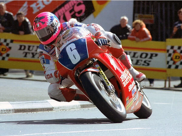 Steve Hislop (Honda) 1990 Junior TT