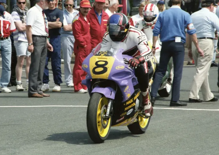 Framed Print : Steve Ives (Honda) 1992 Supersport 600 TT