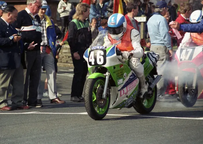 Framed Print : Steve Ives (Kawasaki) 1990 Lightweight 400 TT Framed Print : Steve Ives (Kawasaki) 1990 Lightweight 400 TT