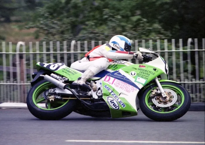 Framed Print : Steve Ives (Kawasaki) 1990 Supersport 400 TT Framed Print : Steve Ives (Kawasaki) 1990 Supersport 400 TT