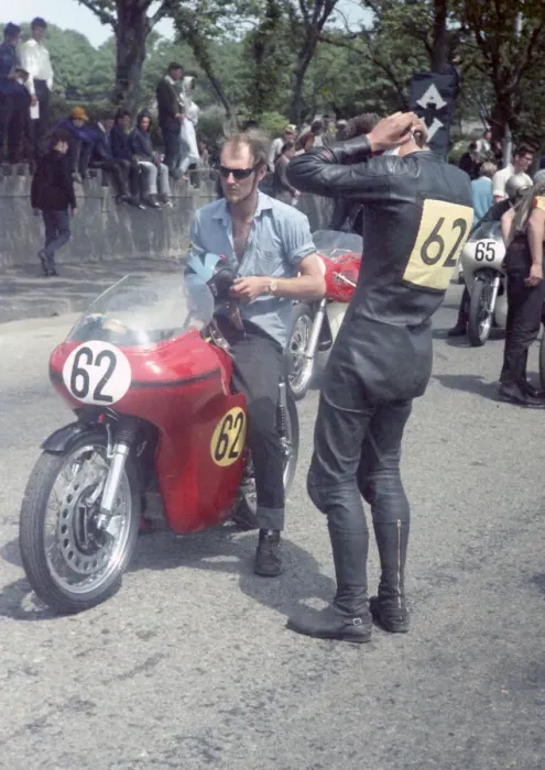 Framed Print : Steve Jolly (Matchless) 1967 Senior TT Framed Print : Steve Jolly (Matchless) 1967 Senior TT