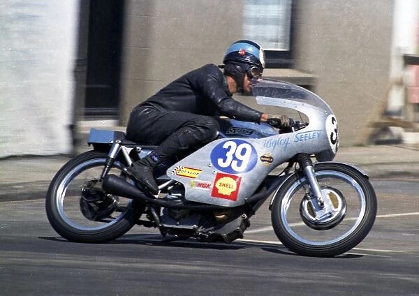 Steve Jolly (Seeley) 1969 Junior TT